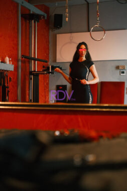 72f0bfbc 9e38 4c21 8d73 15eae7ffb156 1 253x380